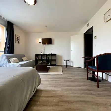 Zen ※ Parking - Piscine * קרקסון